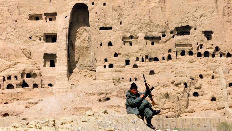 Illustration for article titled Ancient Archeological Sites That Were Destroyed By Stupid Humans